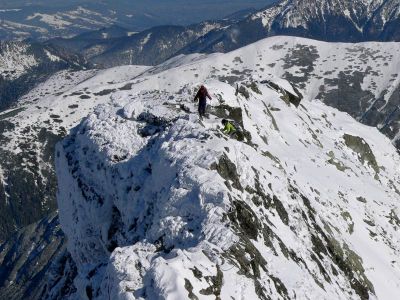 Turyści na grzebieniu