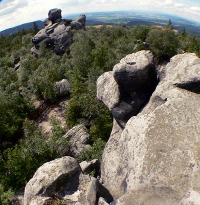 Widok z Tronu Liczyrzepy - ziemia jak widać nie jest płaska... Fot. Lowell